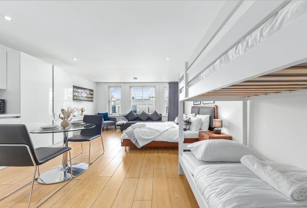 Spacious And Delightful Sleep 5 Piccadilly Vrc Londyn Zewnętrze zdjęcie